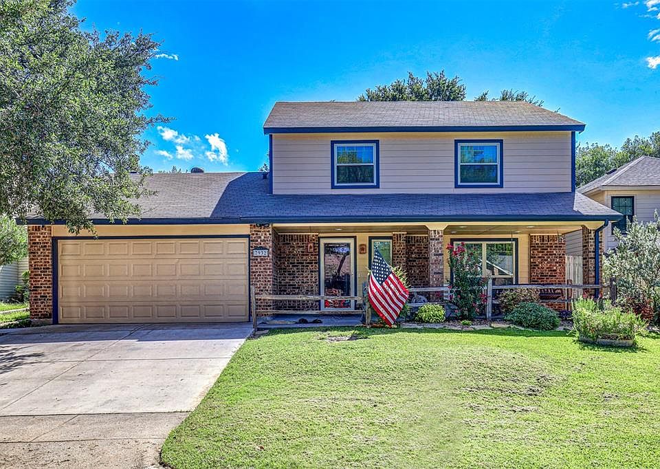 1st image of 7932 Firefly Dr