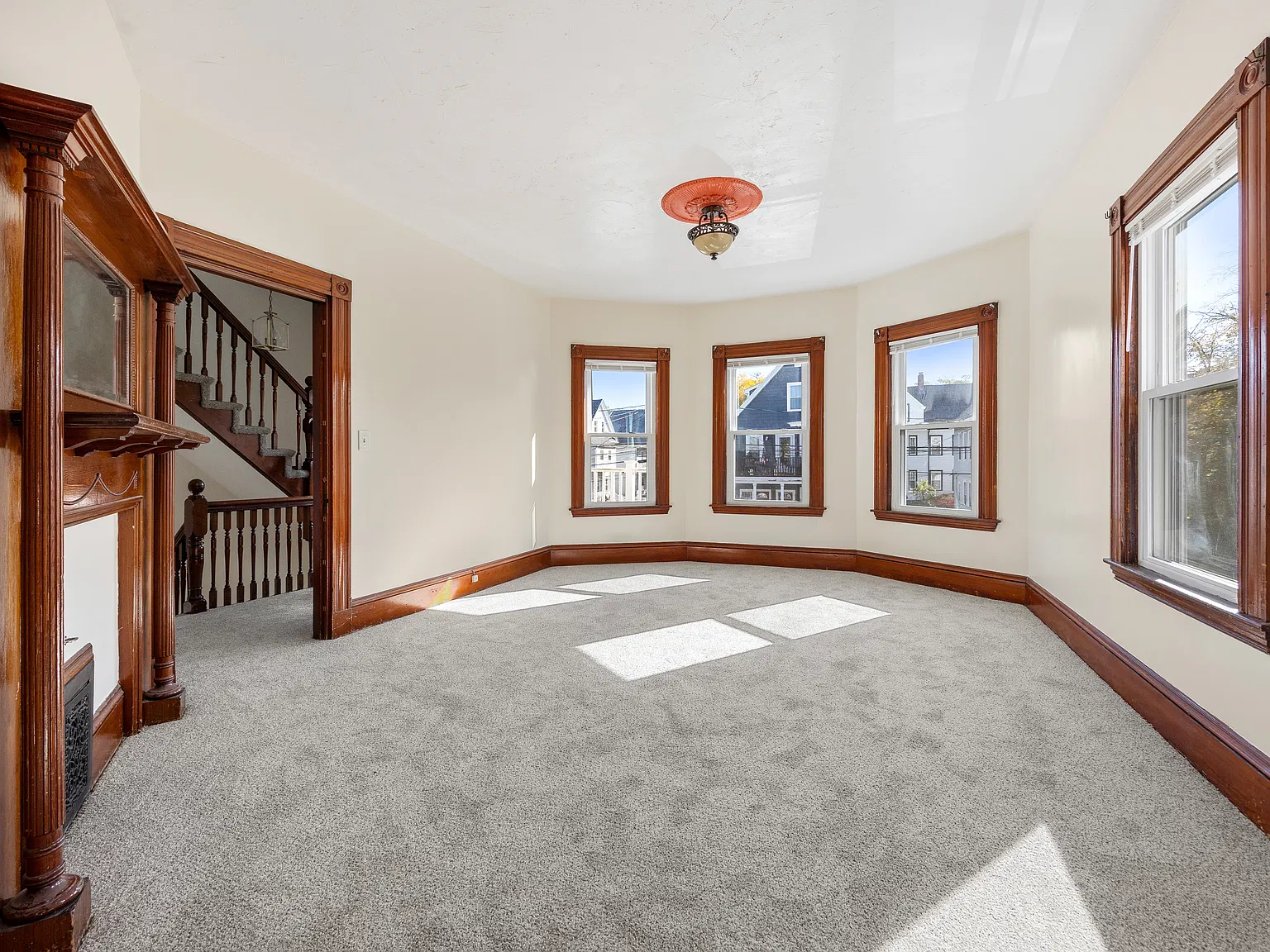 3 bed, 1300 sqft, $3,350 — Photo 3
