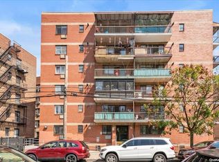34-45 Leavitt St #2D, Flushing, NY 11354