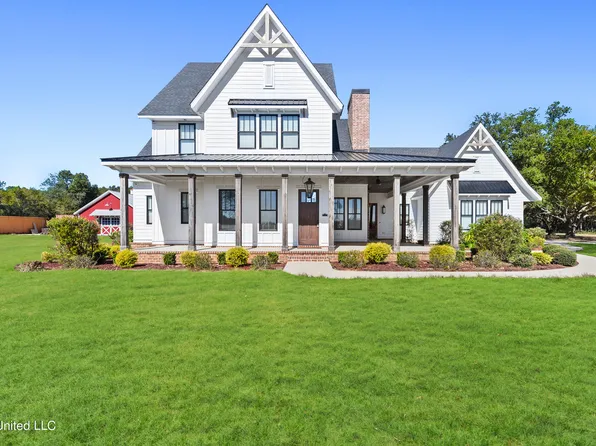 3226 Stonecypher Rd, Lucedale, MS 39452