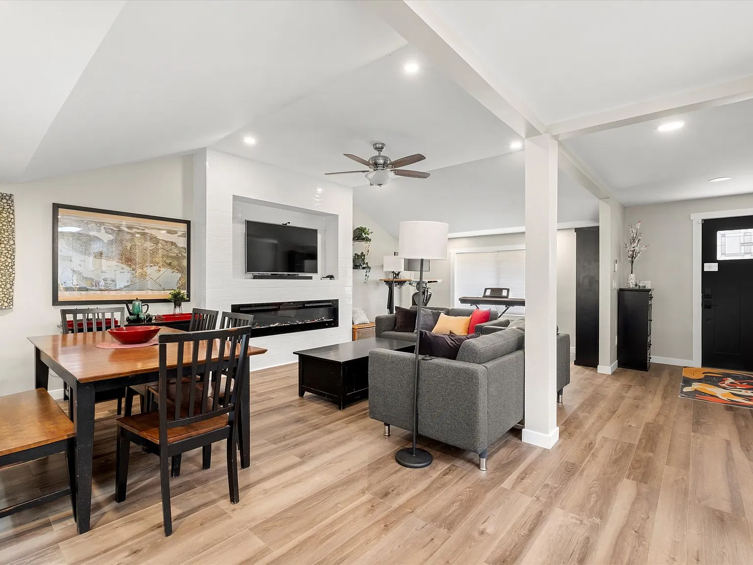 4 bed, 1547 sqft, $4,750 — Photo 1