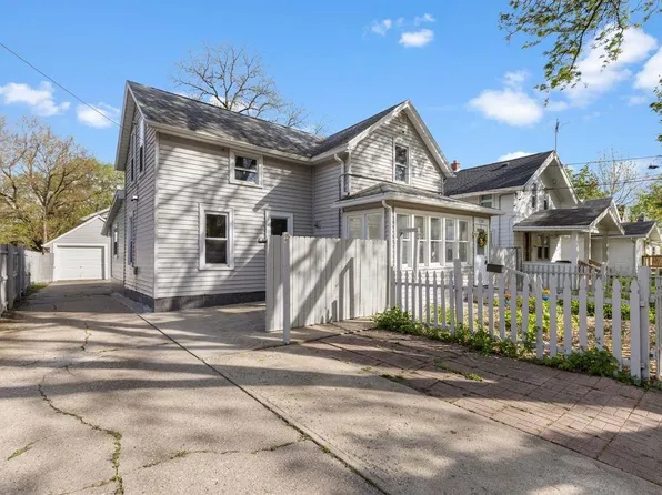 1119 Dewey Ave, Beloit, WI 53511