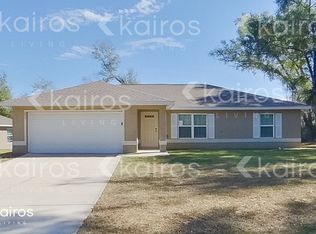 205 Malauka Loop, Ocklawaha, FL 32179
