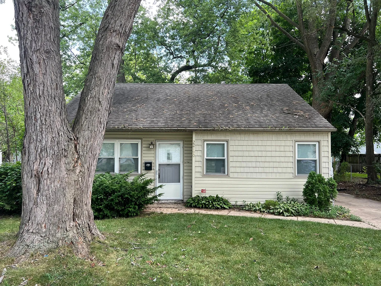 22190 Scotia Rd photo 1