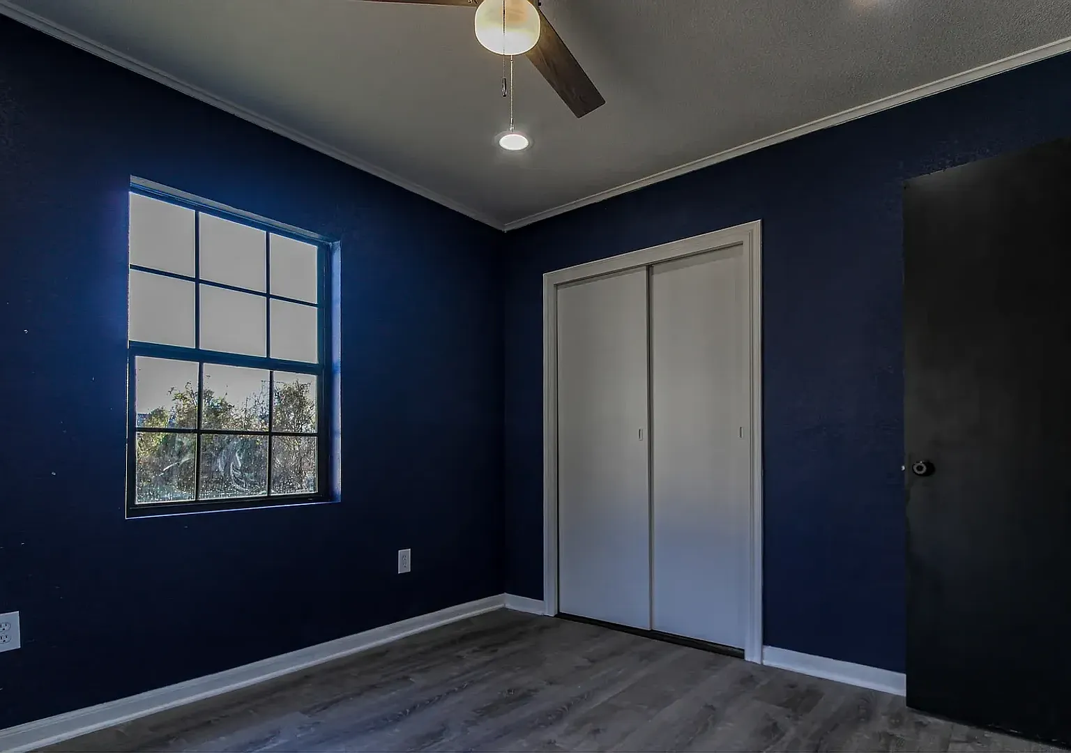 Charming 2-Bedroom Home in Tulsa's Vibrant Community — Photo 2