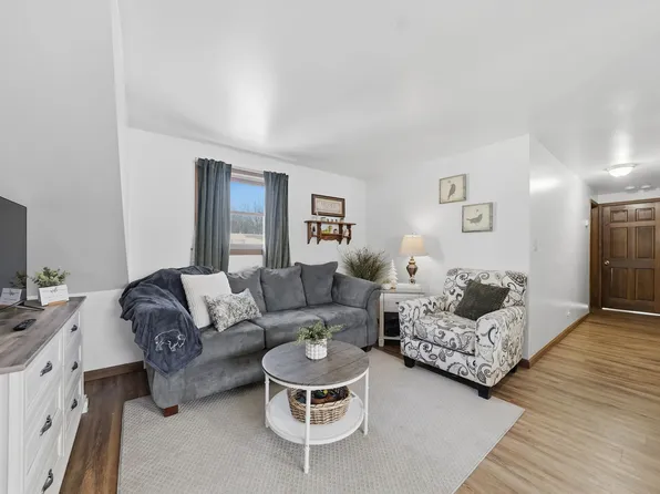 56 Klaum Ave, North Tonawanda, NY 14120