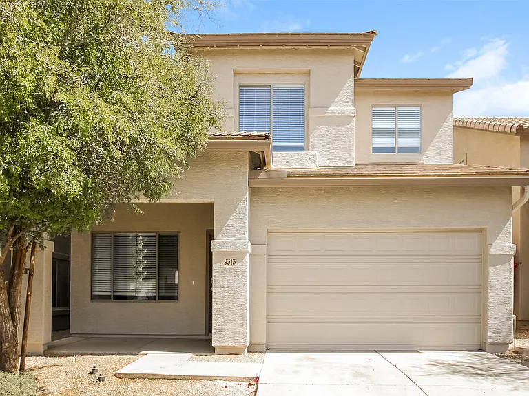 9313 S 35th Dr — Photo 1