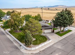 4956 Pleasant View Dr, Chubbuck, ID 83202