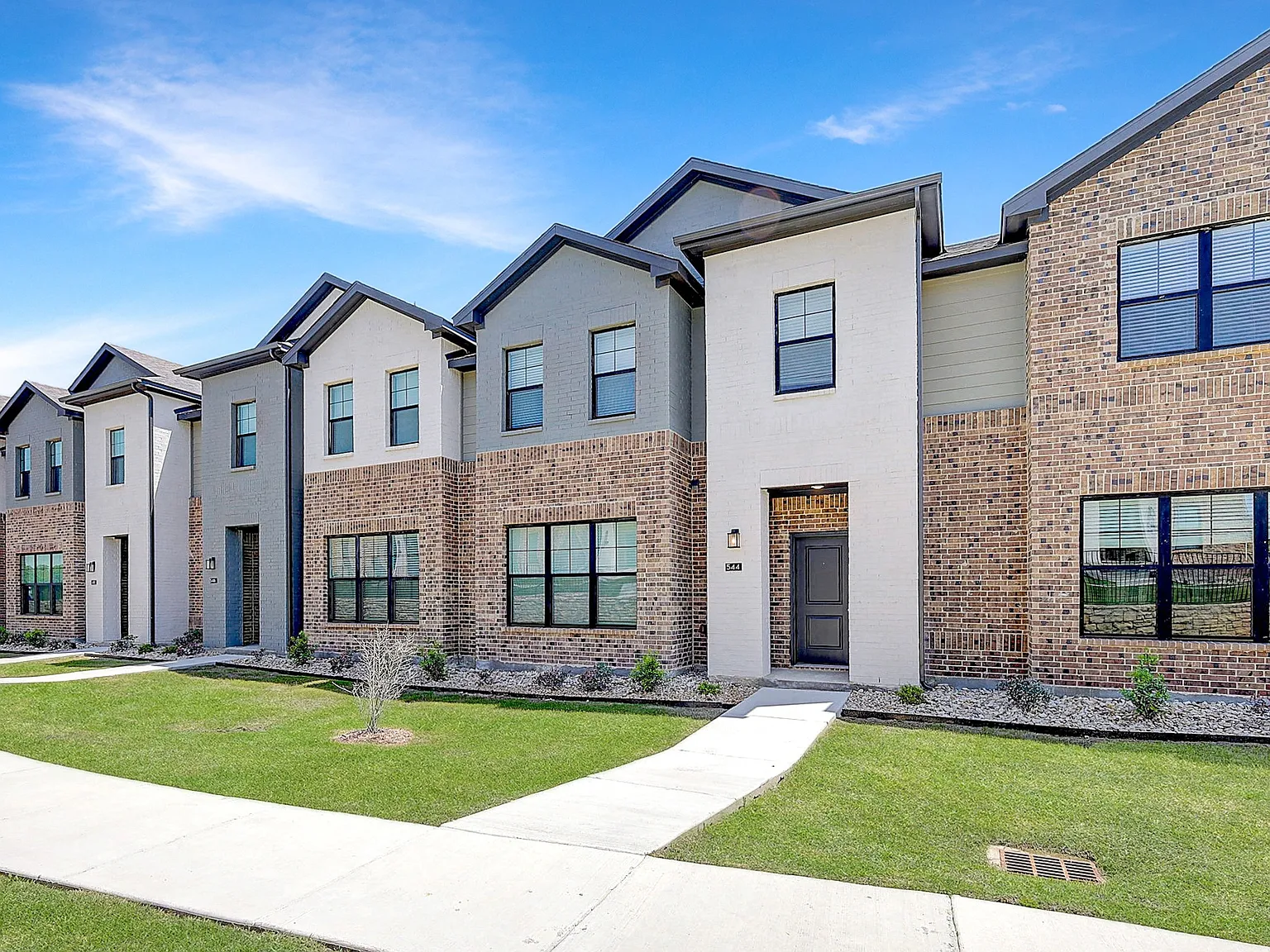Willow Crossing Townhomes — Photo 3