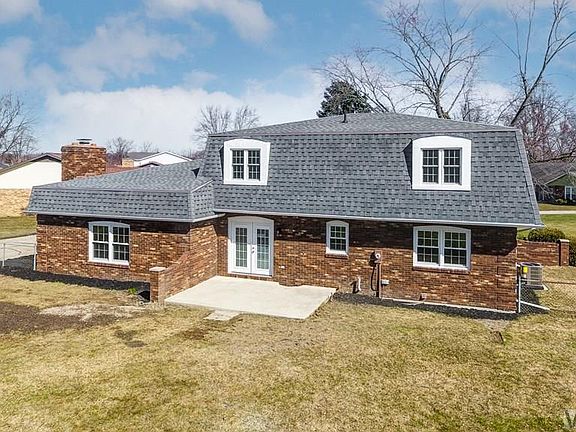 5th image of 2105 Aspen Dr