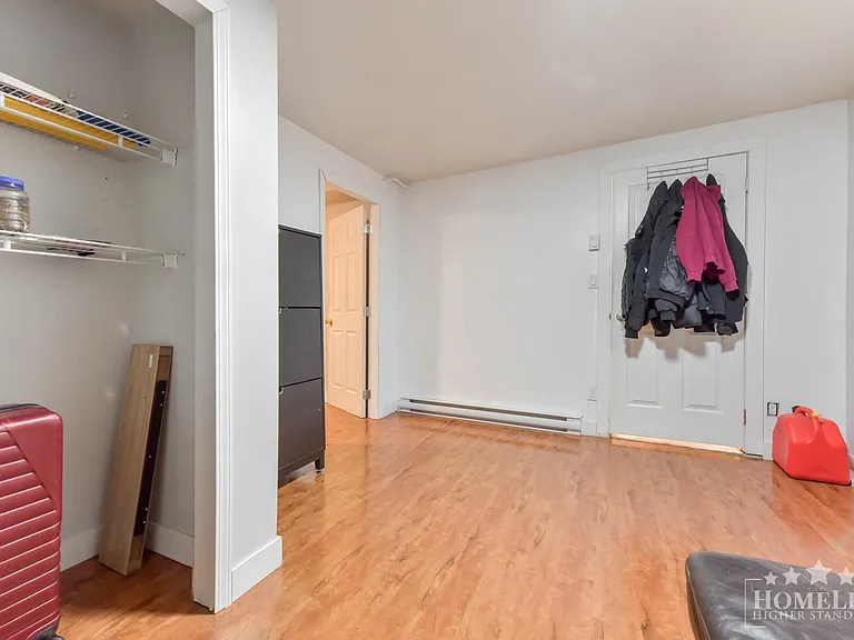 7437 Garfield Dr — Photo 10