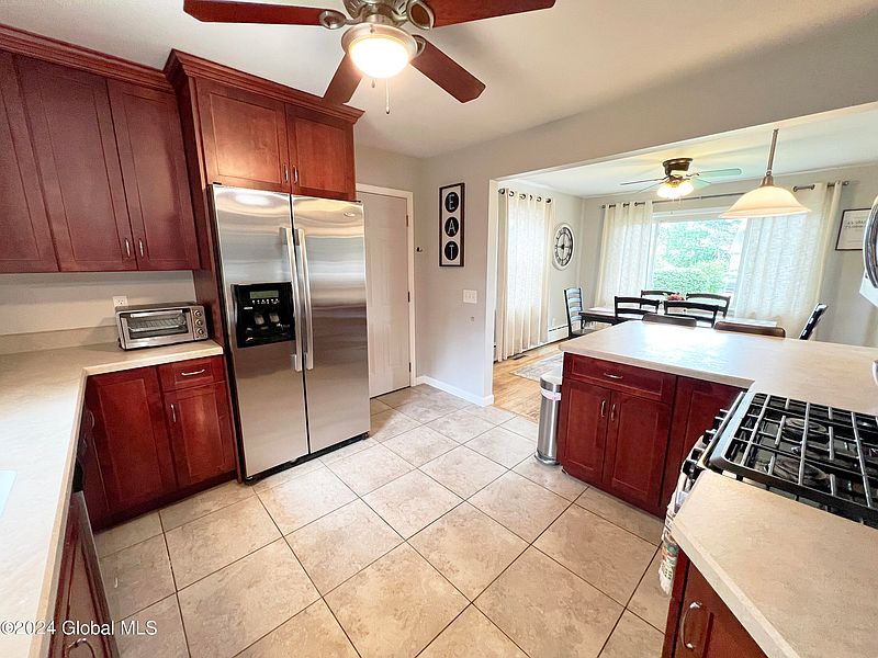 4th image of 29 Grandview Drive