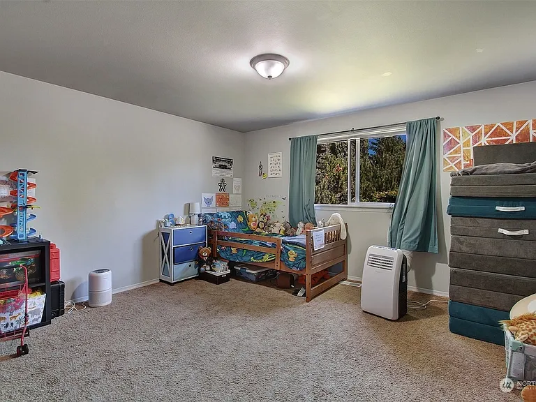 5127 61st St NE #B — Photo 11