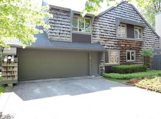 82 Woodfield Ct, Racine, WI 53402