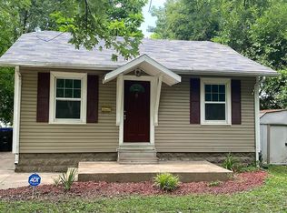 2828 SW 10th Ave, Topeka, KS 66604