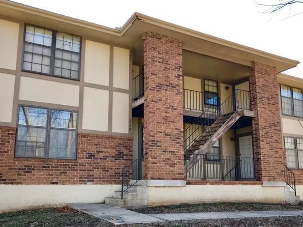 3264 NW Mill Dr, Blue Springs, MO 64015