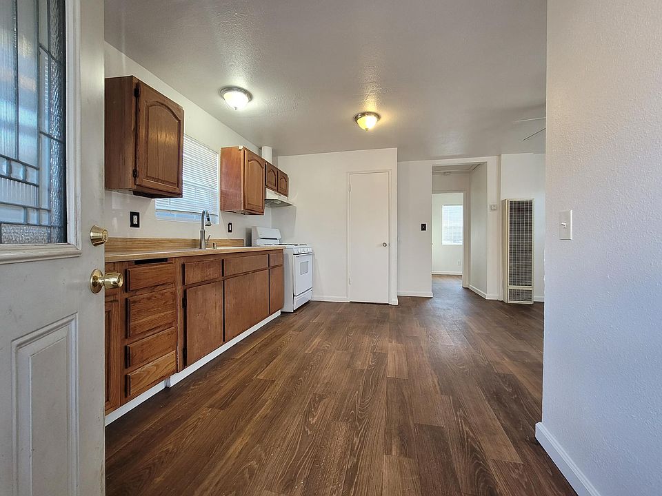 1st image of 509 1/2 E Harold St