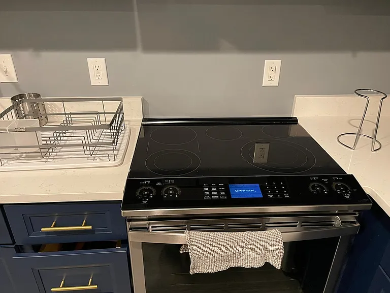 4257 Brooks St NE #B — Photo 3