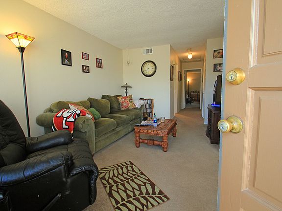 5th image of 713 Thoreau Ln