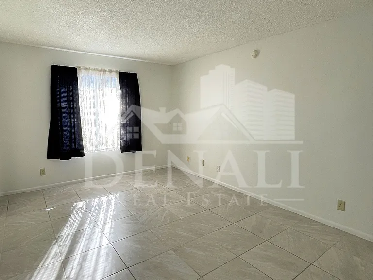 4746 W Aster Dr — Photo 12