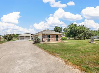 100 Cinnamon Ct, Weatherford, TX 76088