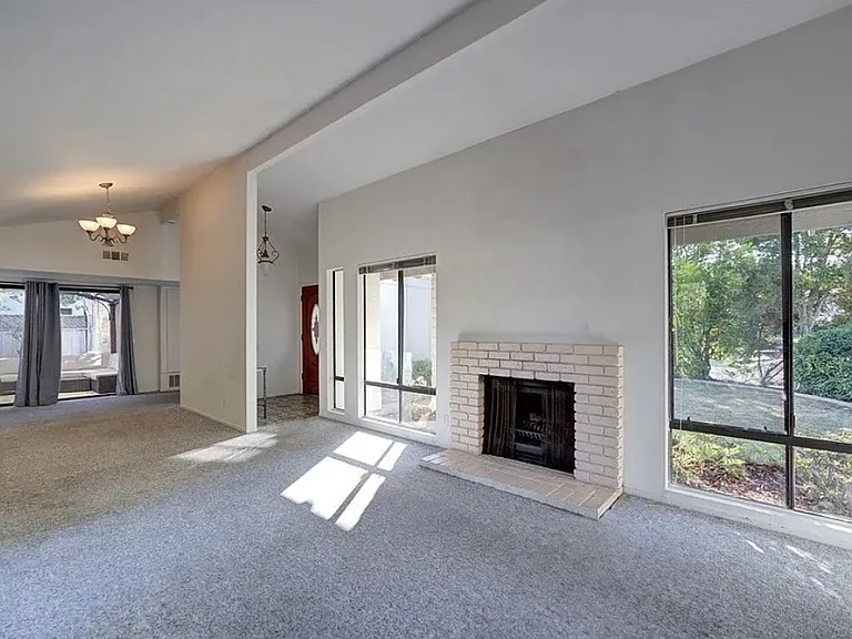 1397 Cavalier Ln — Photo 5
