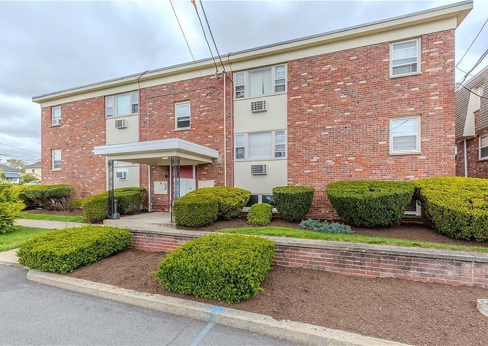1st image of 5 Cynthia Dr APT 13
