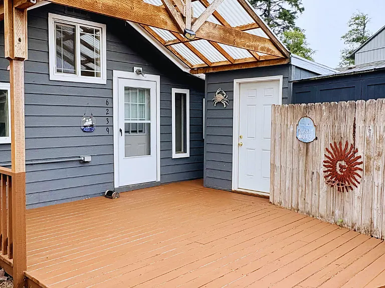 6239 SW Jetty Ave — Photo 16