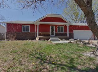 213 N Summitlawn St, Wichita, KS 67212