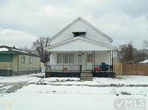 Front_House[1].JPG