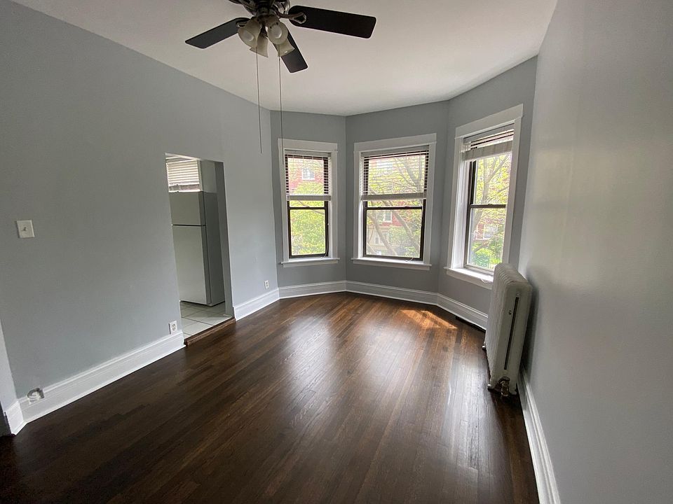 1st image of 4358 N Kenmore Ave #201