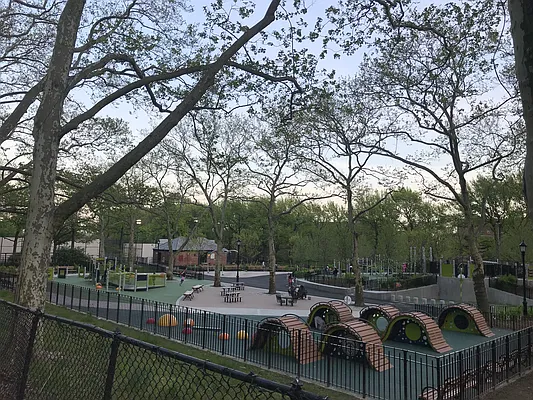 Rented by City Vista Inc | media 5