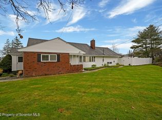 807 Layton Rd, Clarks Summit, PA 18411