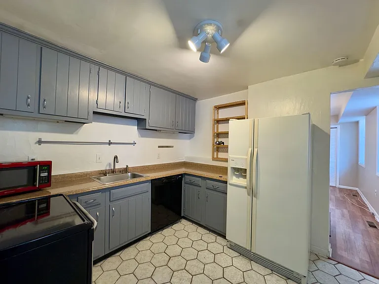 678 Melvin Dr — Photo 7