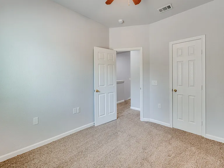 751 Pipeline Ct #A2 — Photo 7
