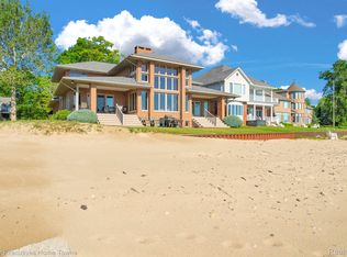 2975 Sandy Oaks Ln, Fort Gratiot, MI 48059