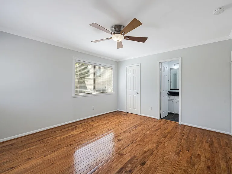 1114 Augusta Dr #1 — Photo 13