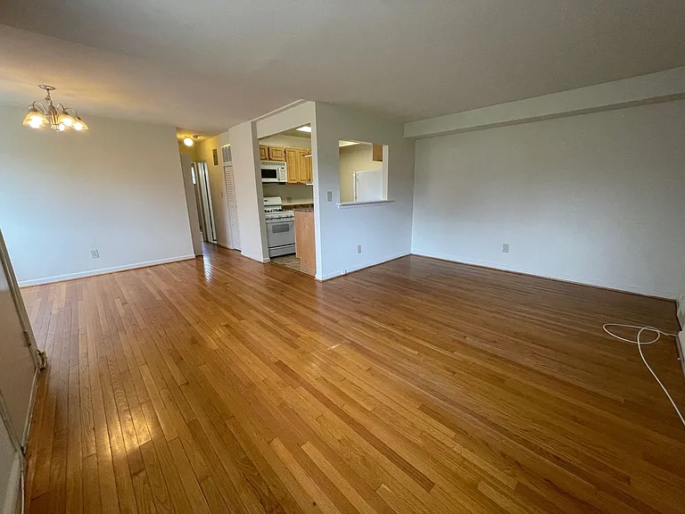 Mt Washington Manor — Photo 74