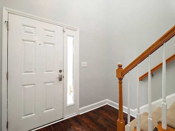 3rd image of 307 Sylvias Ct