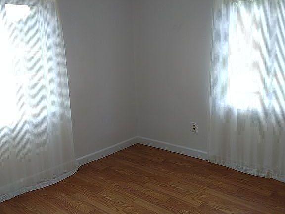 5th image of 211 Galewood Dr