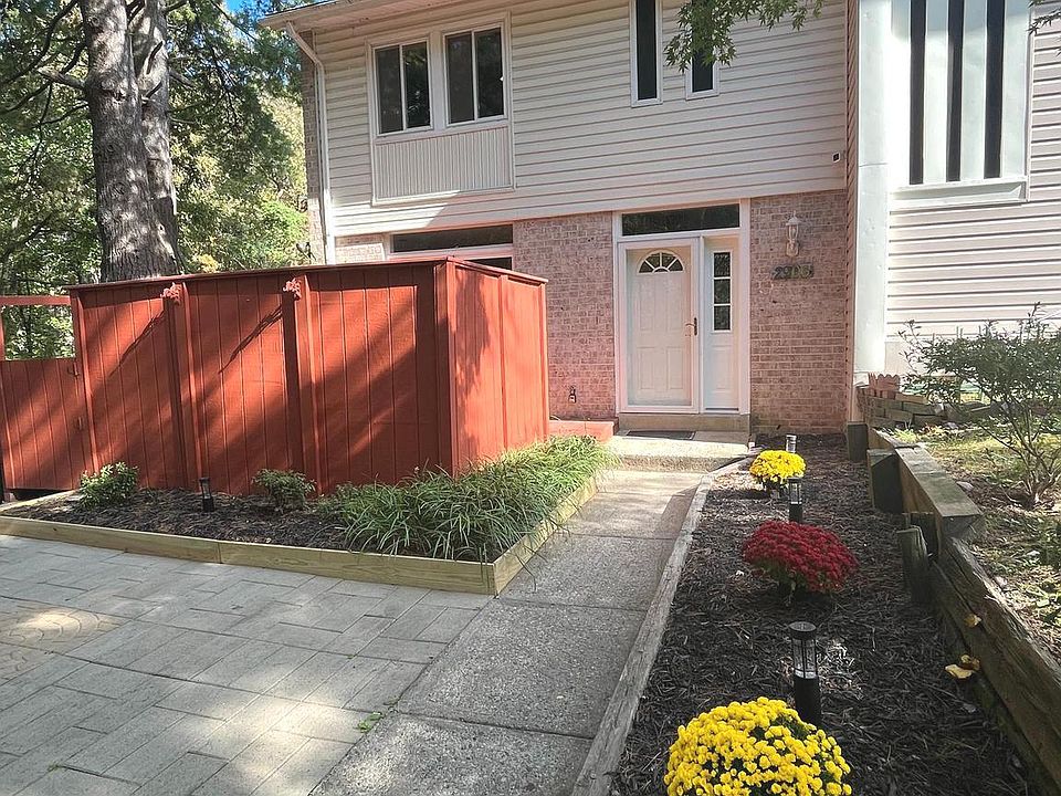 1st image of 2906 Cantania Pl