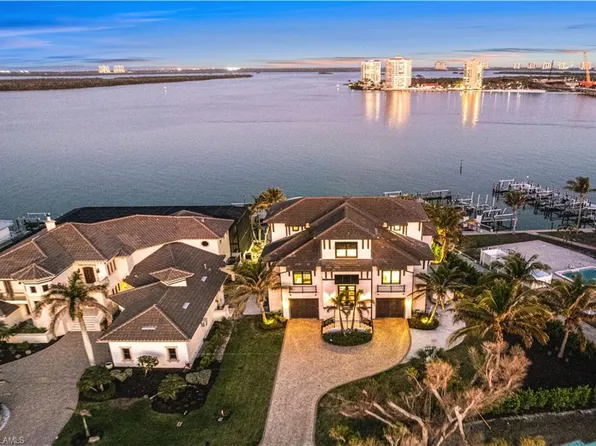 160 Little Carlos LN, FORT MYERS BEACH, FL 33931