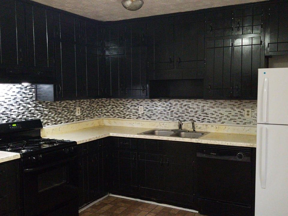 2nd image of 1173 Walnut Creek Ln
