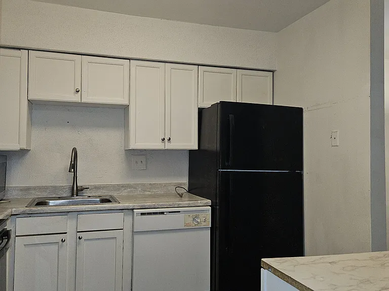 320 Welch Rd #H3 — Photo 13