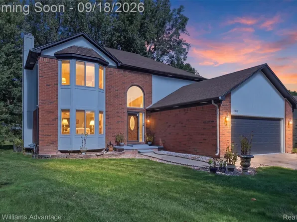 21019 Birchwood Ln, Macomb, MI 48044