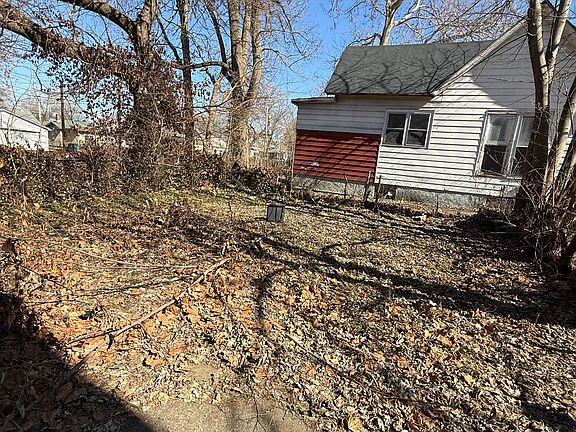 5th image of 1908 N Union St