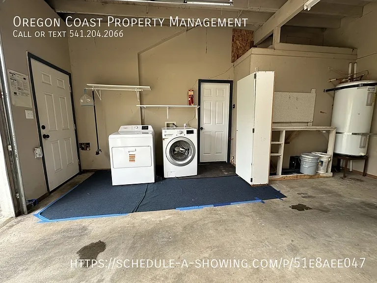 425 NW Siletz Ave — Photo 3