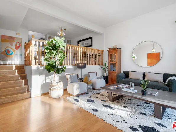 22281 Erwin St, Los Angeles, CA 91367