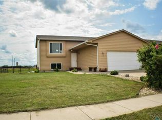 915 Steep St, Tea, SD 57064
