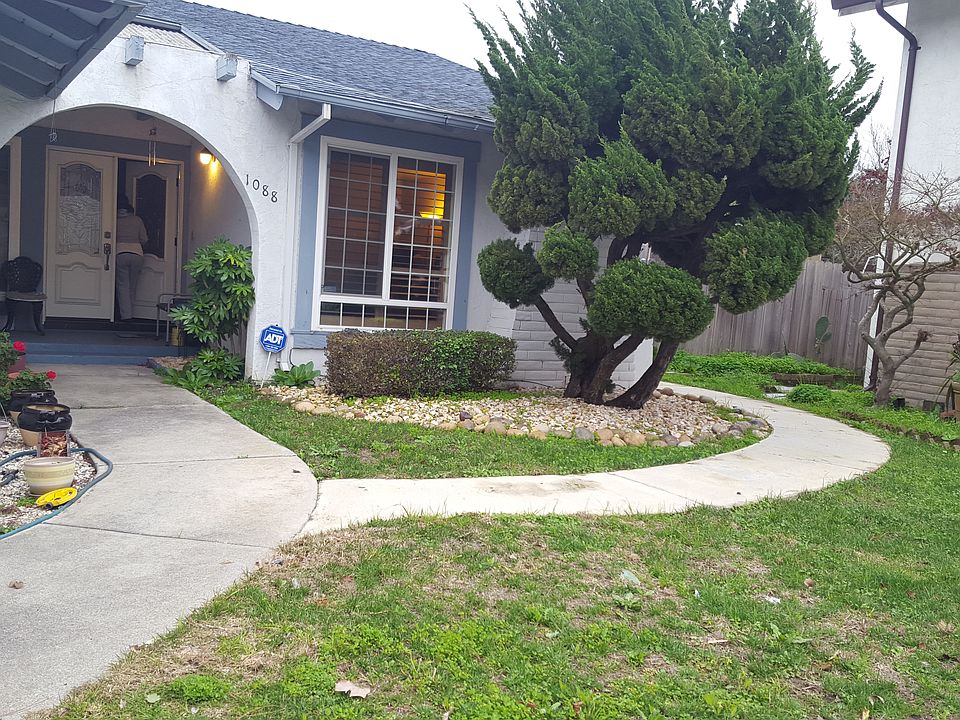 1st image of 1088 Parkside Dr
